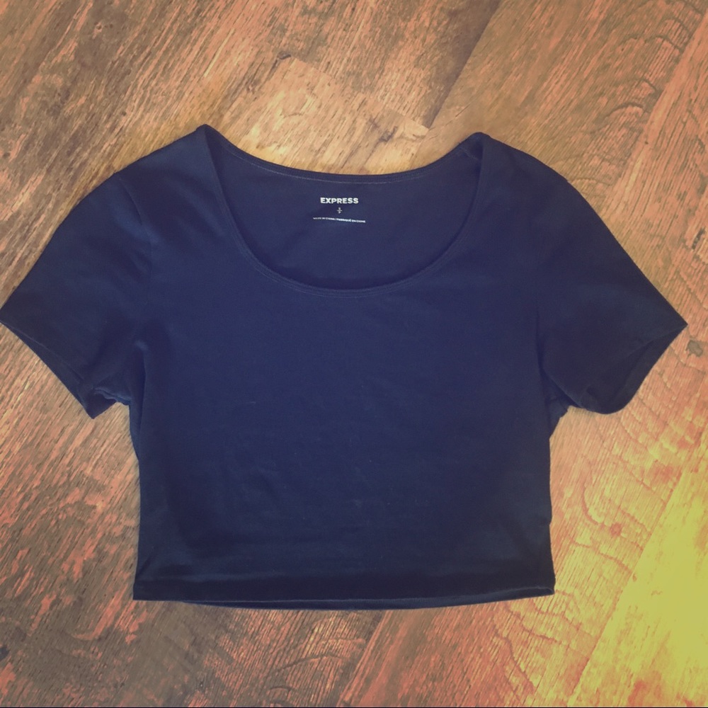Express Black crop tee